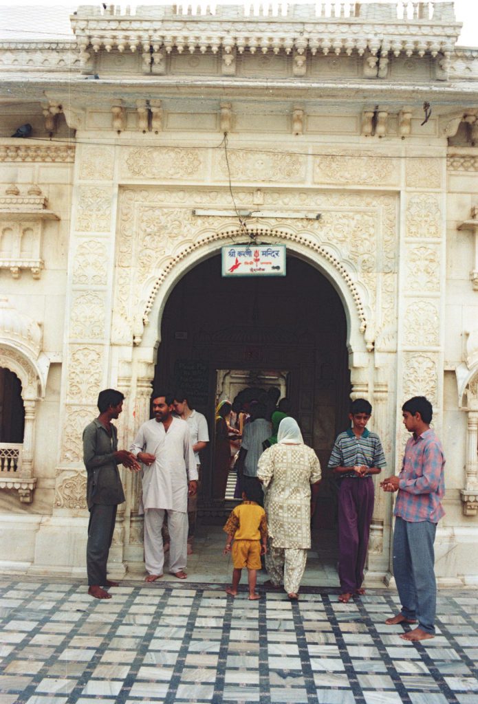 1995_India_057-scaled