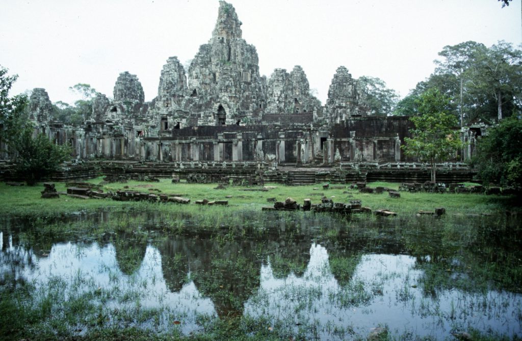 2000_12_Cambodia_033