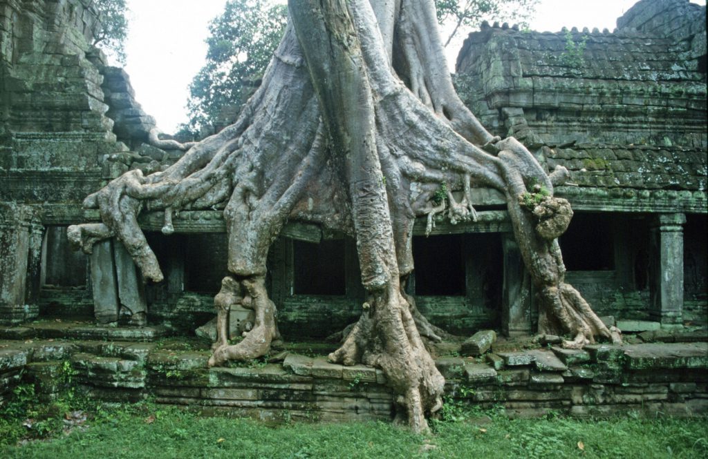 2000_12_Cambodia_054