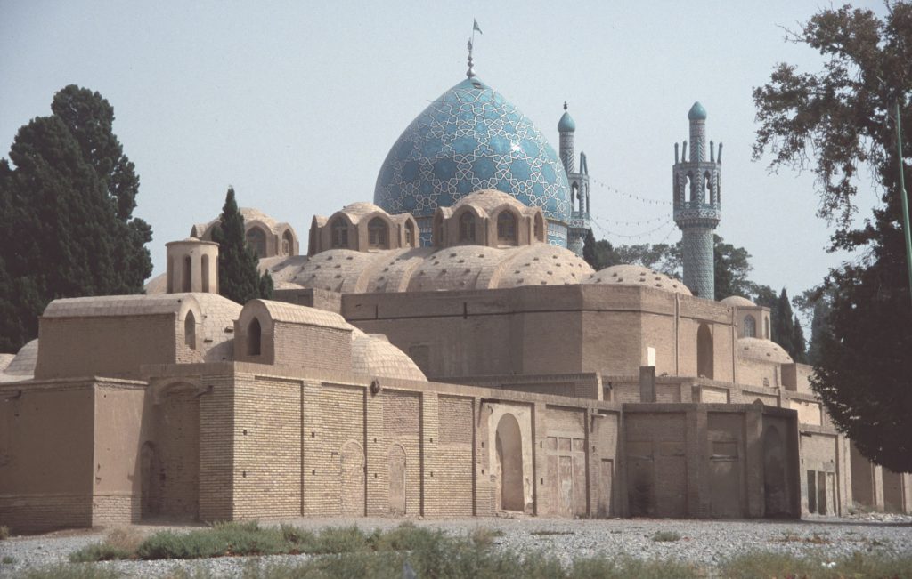 2000_16_Iran_137
