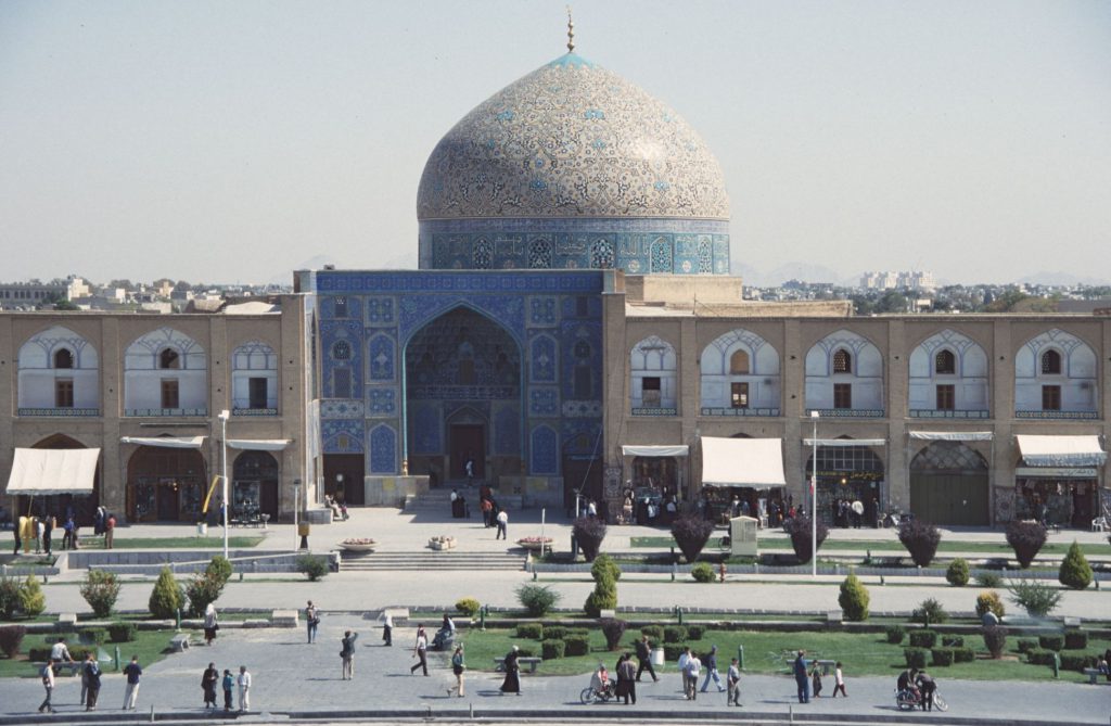 2000_16_Iran_159