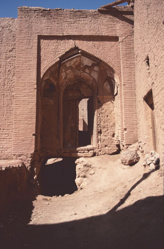 2000_16_Iran_205